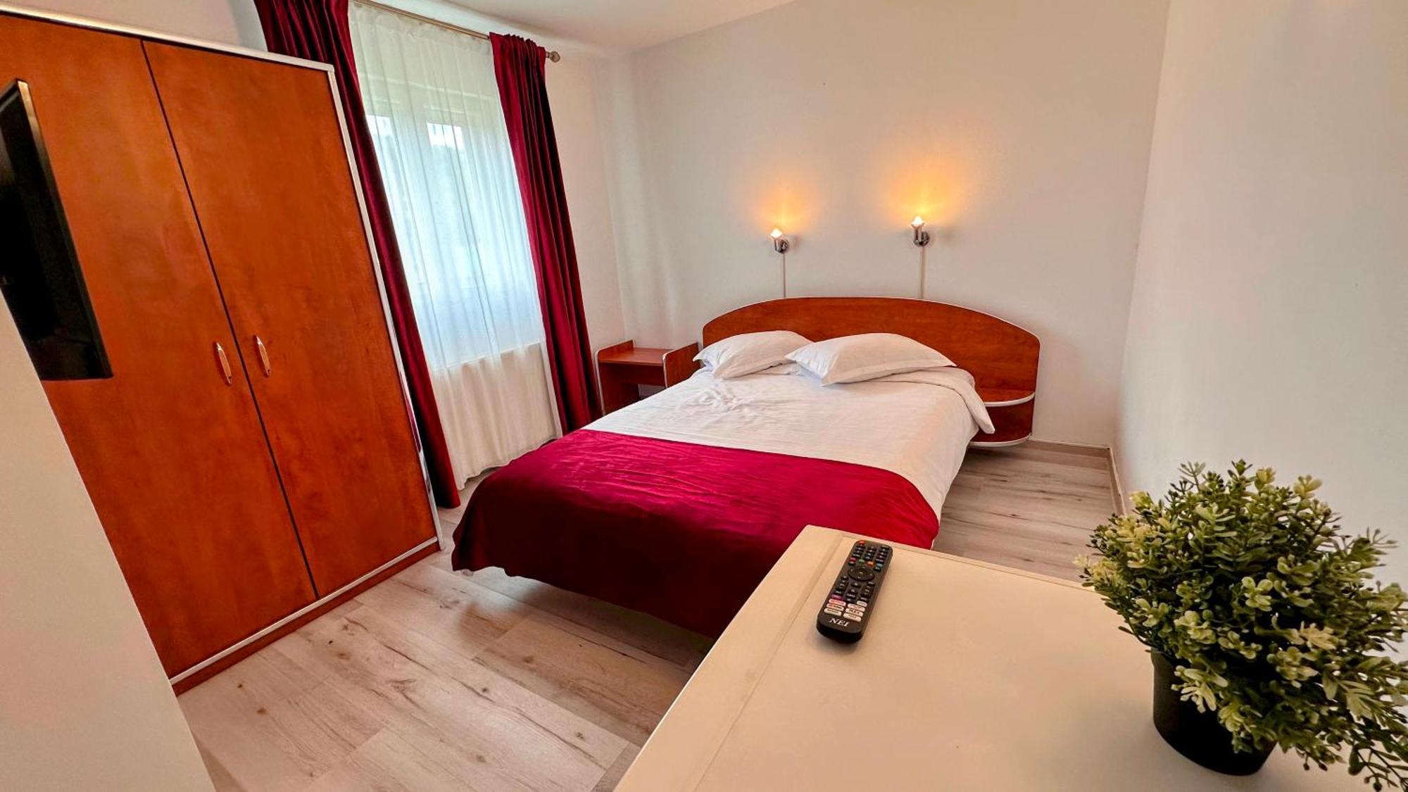 Valea Alba View - Self Check-In Hotel Buşteni Exterior foto
